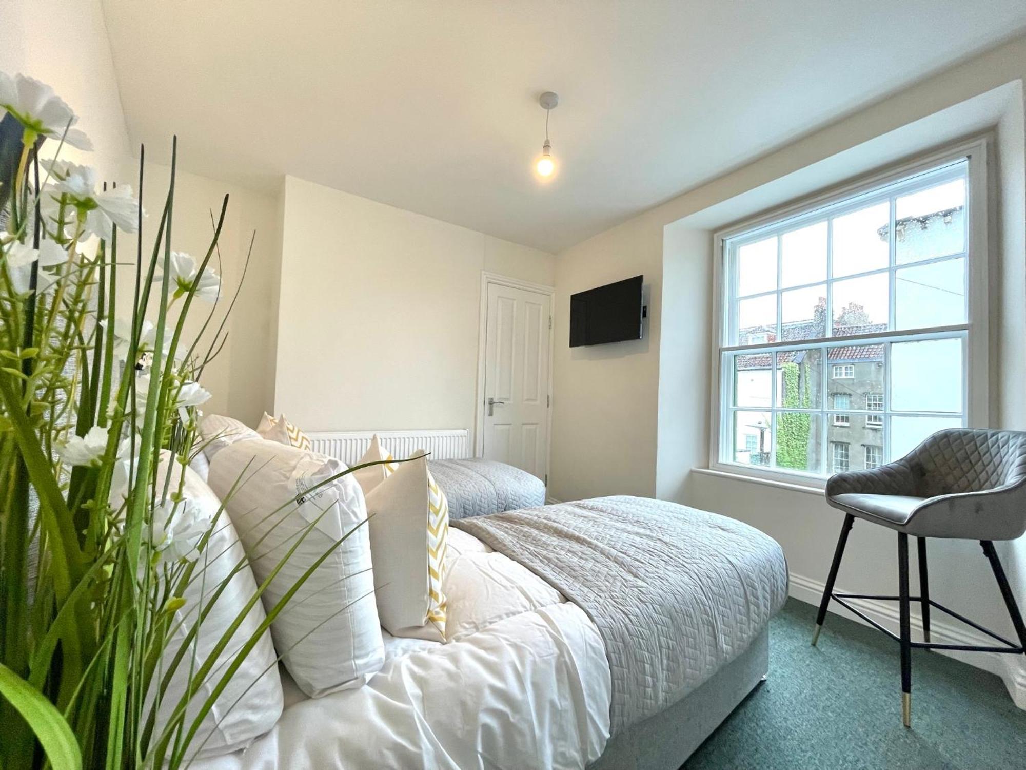 2 Bedroom Apartments Stopoverz Bristol Zewnętrze zdjęcie