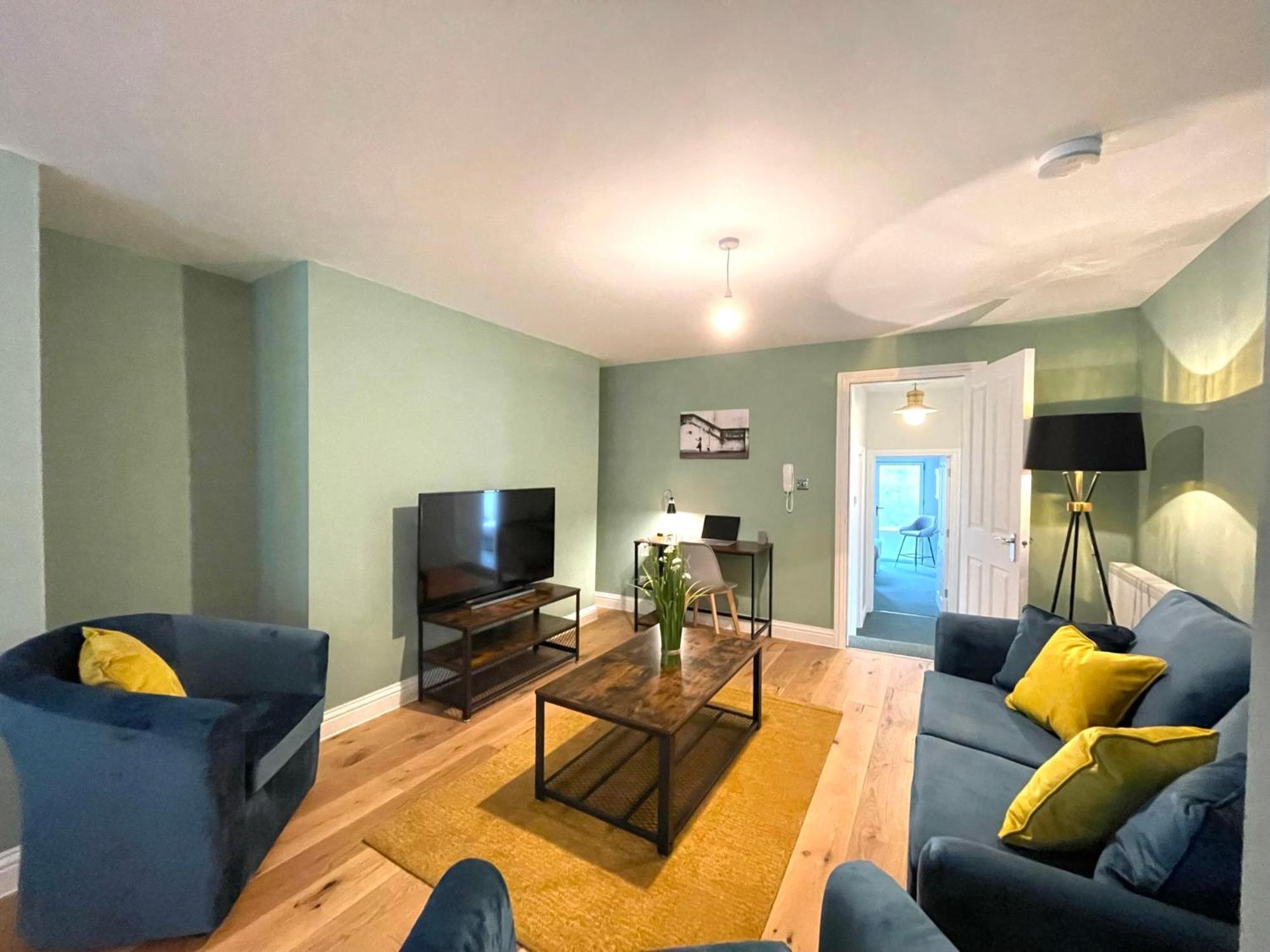 2 Bedroom Apartments Stopoverz Bristol Zewnętrze zdjęcie