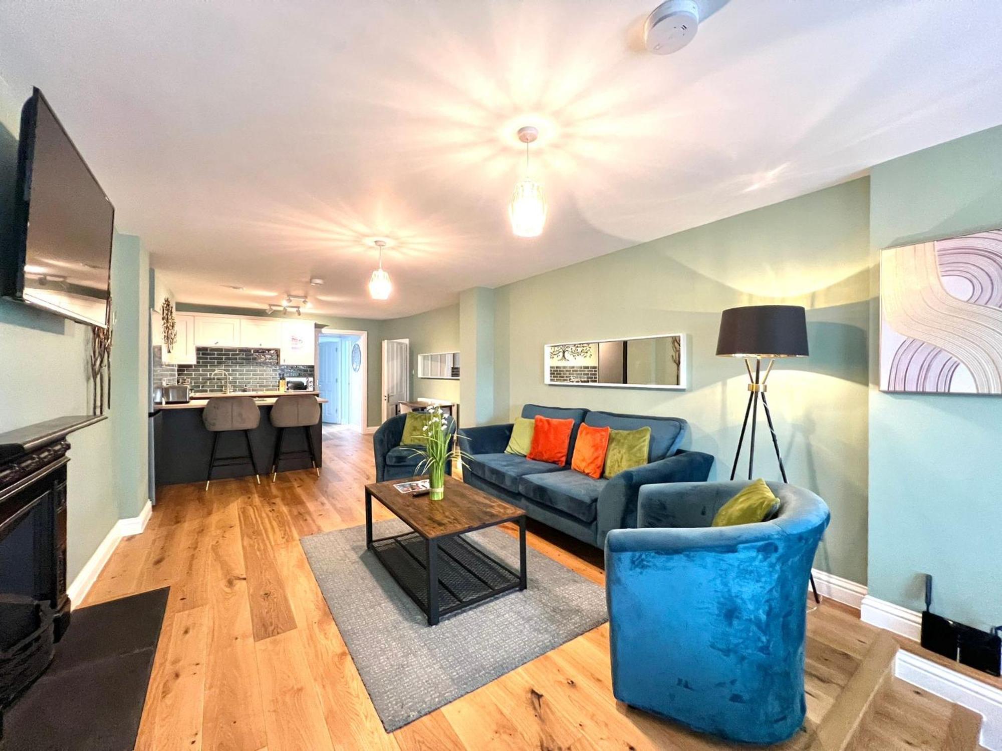 2 Bedroom Apartments Stopoverz Bristol Zewnętrze zdjęcie