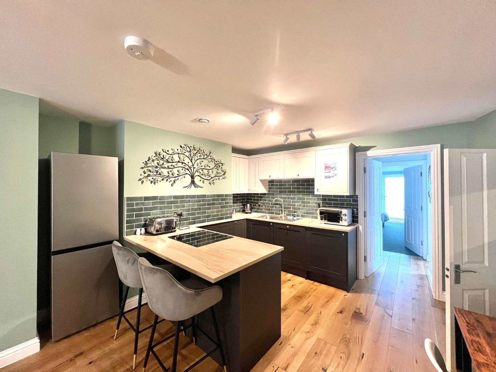 2 Bedroom Apartments Stopoverz Bristol Zewnętrze zdjęcie